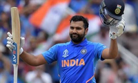 ആദ്യ ദിനം രോഹിത് ശര്‍മ്മ ഷോ; വലഞ്ഞ് ദക്ഷിണാഫ്രിക്കന്‍ ബൗളര്‍മാര്‍.